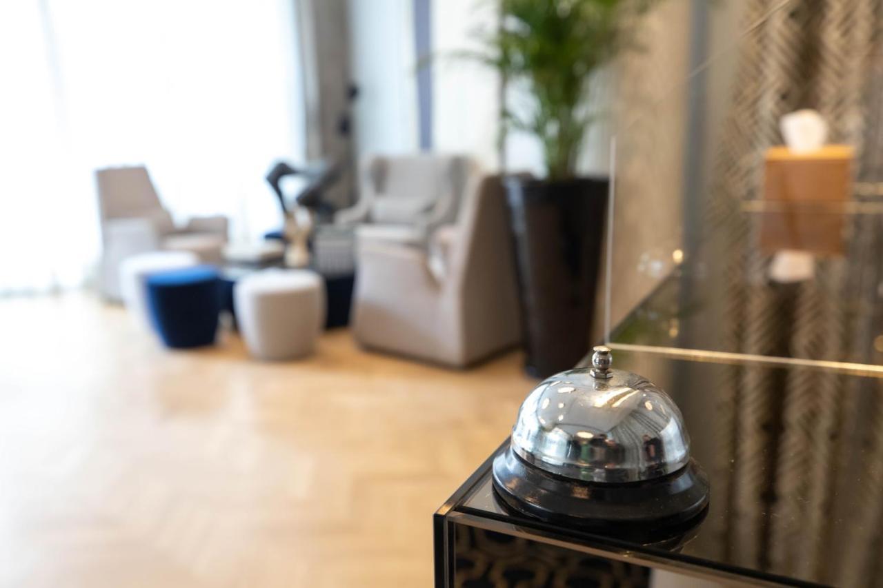 Gray Boutique Hotel คาซาบลังกา ภายนอก รูปภาพ A hotel bell