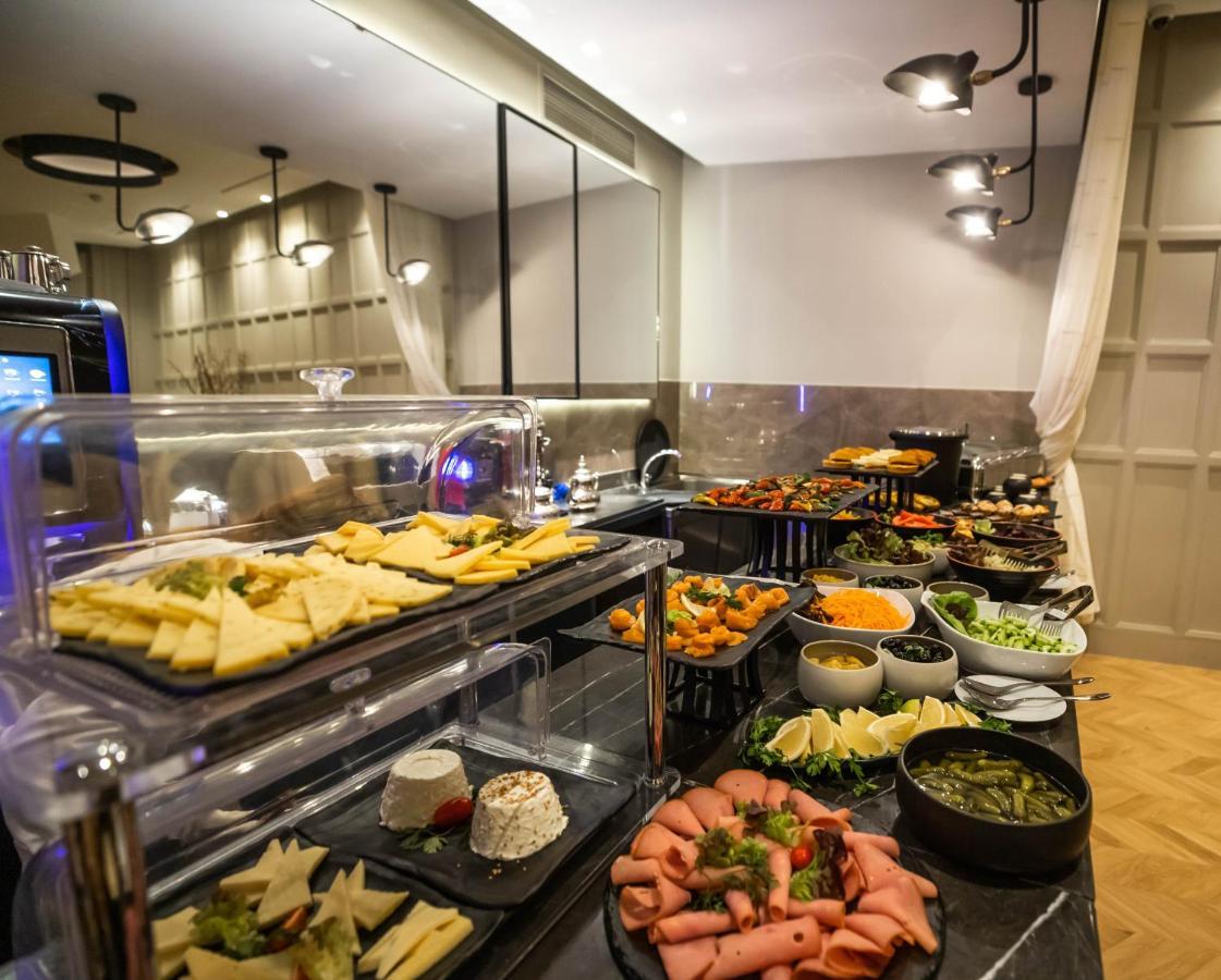 Gray Boutique Hotel คาซาบลังกา ภายนอก รูปภาพ A buffet at a hotel