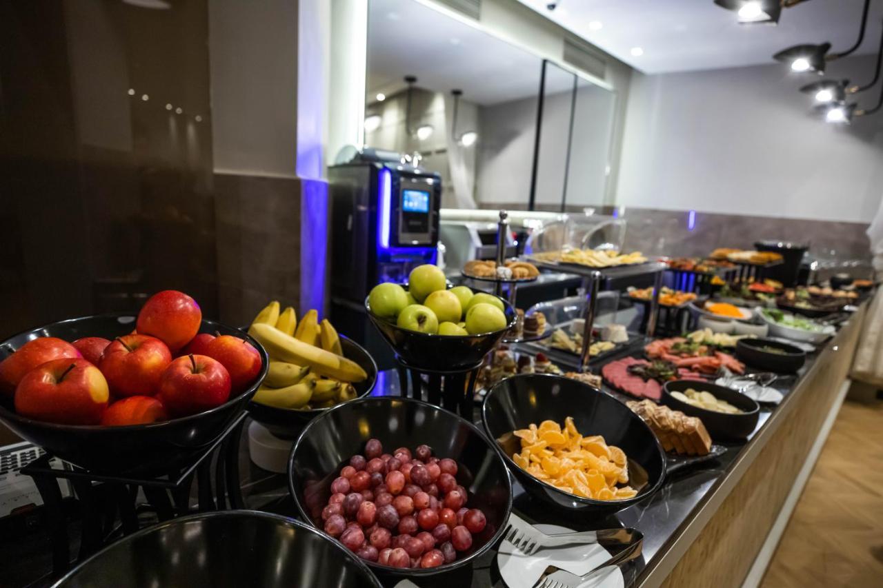 Gray Boutique Hotel คาซาบลังกา ภายนอก รูปภาพ A buffet at a hotel